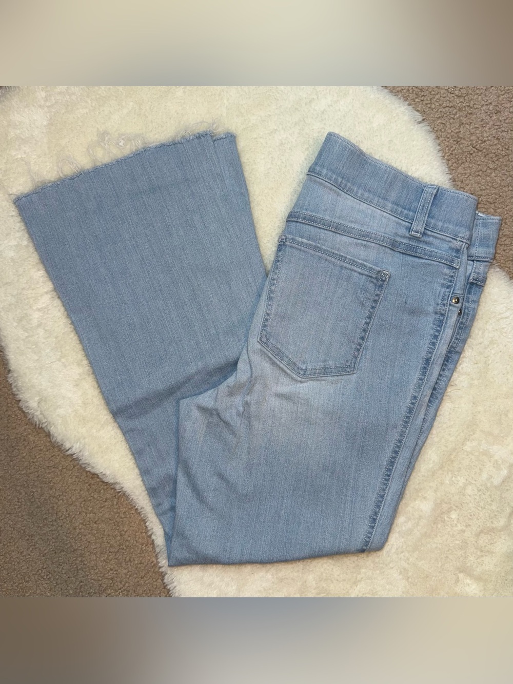 SPANX Light Blue Pull-On Stretch Cropped Kick Flare Jeans Size Large